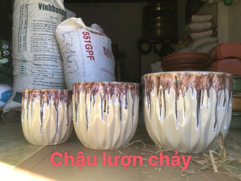 Chậu sứ lượn men chảy