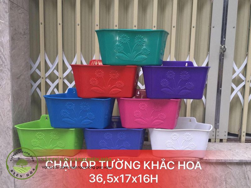 Chậu ốp tường khắc hoa